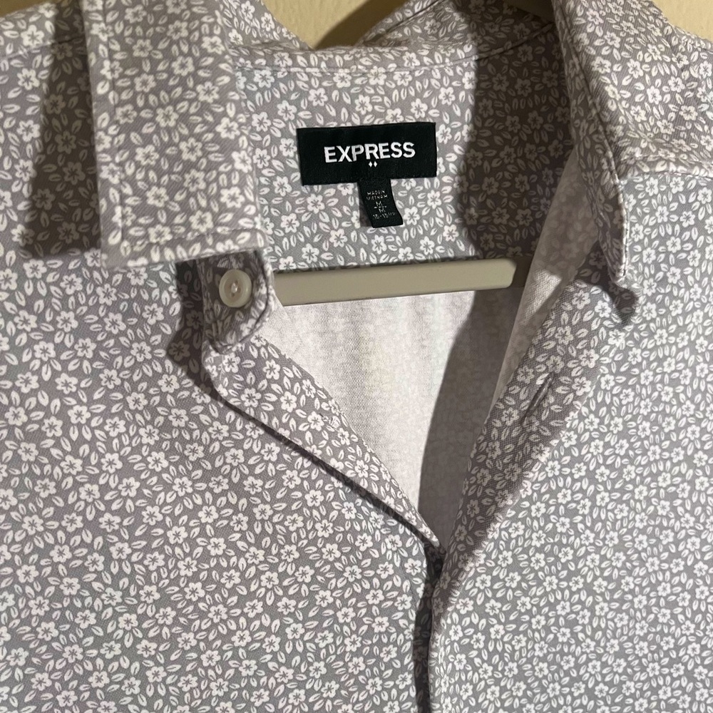 Gray Flowered Short Sleeve Collared Button Up - image 2